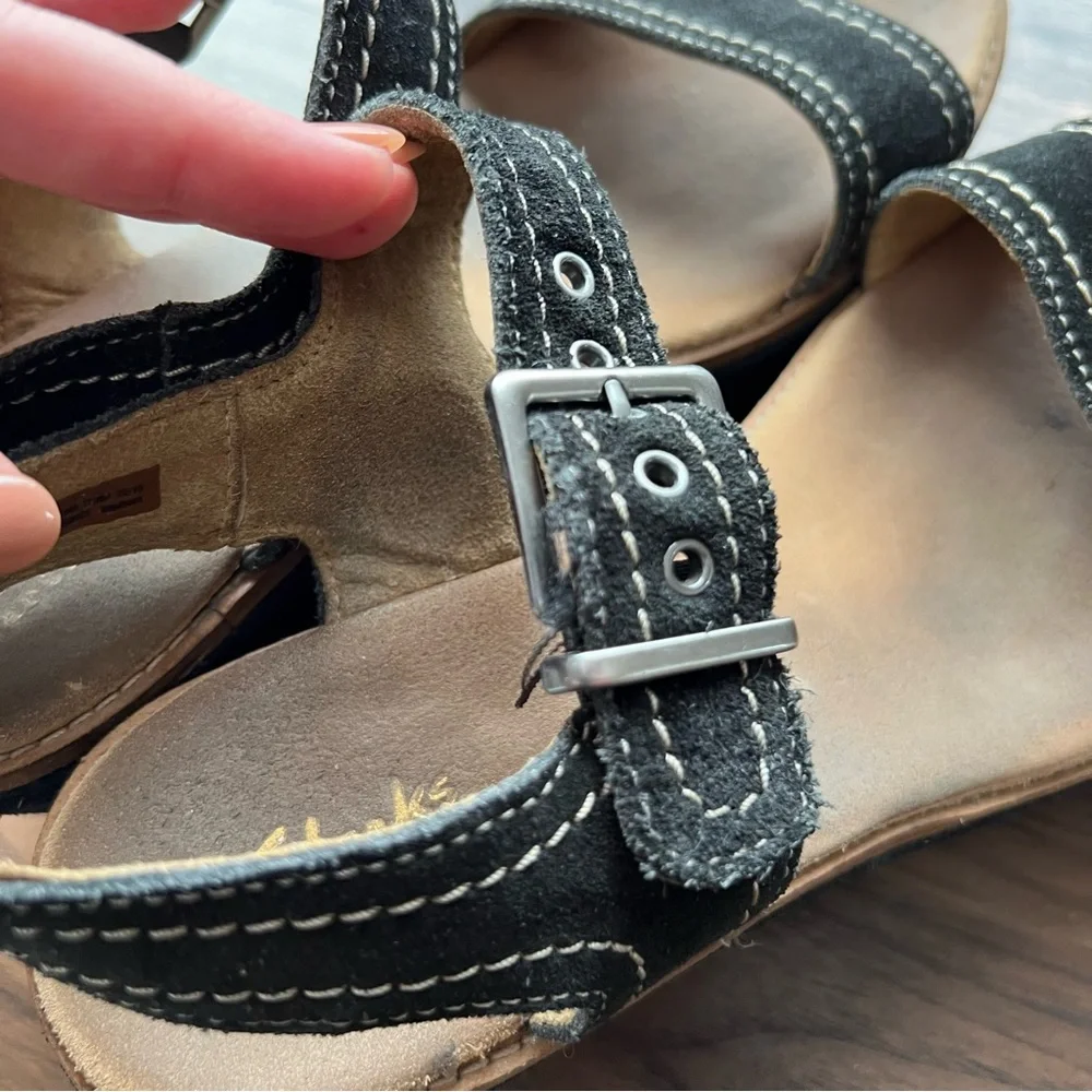 Clarks Women's Aisley Orchid Wedge Sandal, Black Suede, Size 9